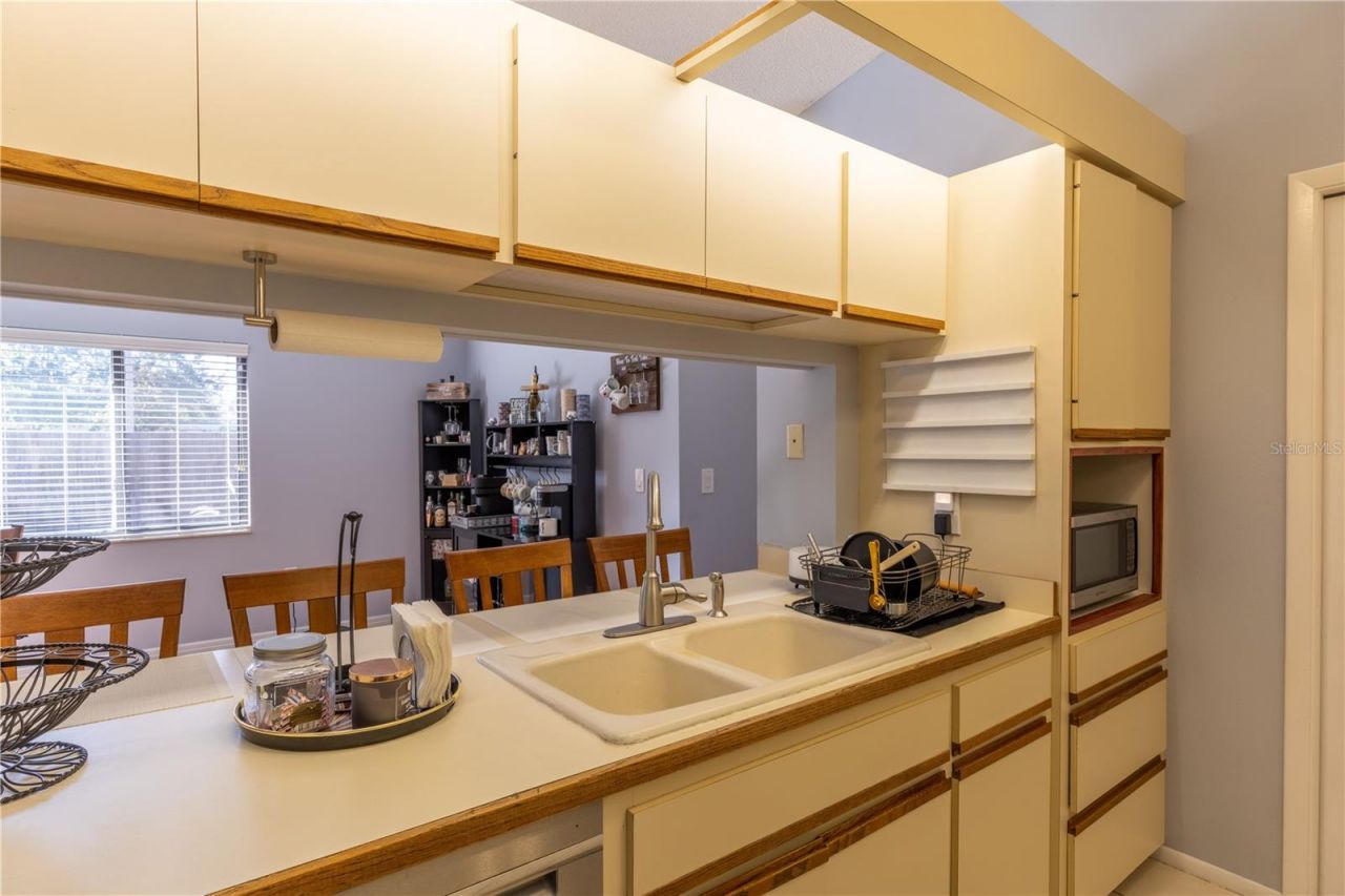 8457 Cypress Lake Circle, Sarasota, FL 34243 Photo