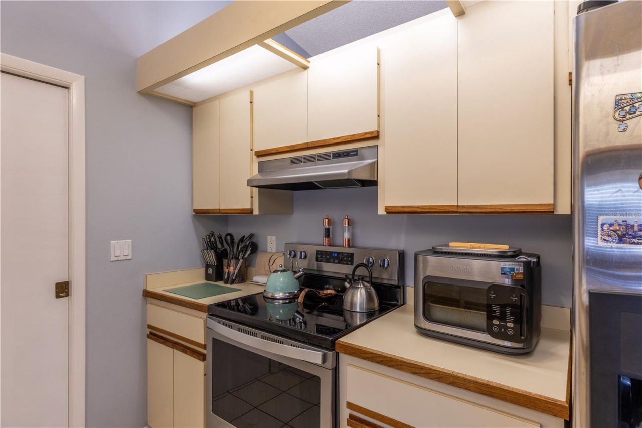 8457 Cypress Lake Circle, Sarasota, FL 34243 Photo