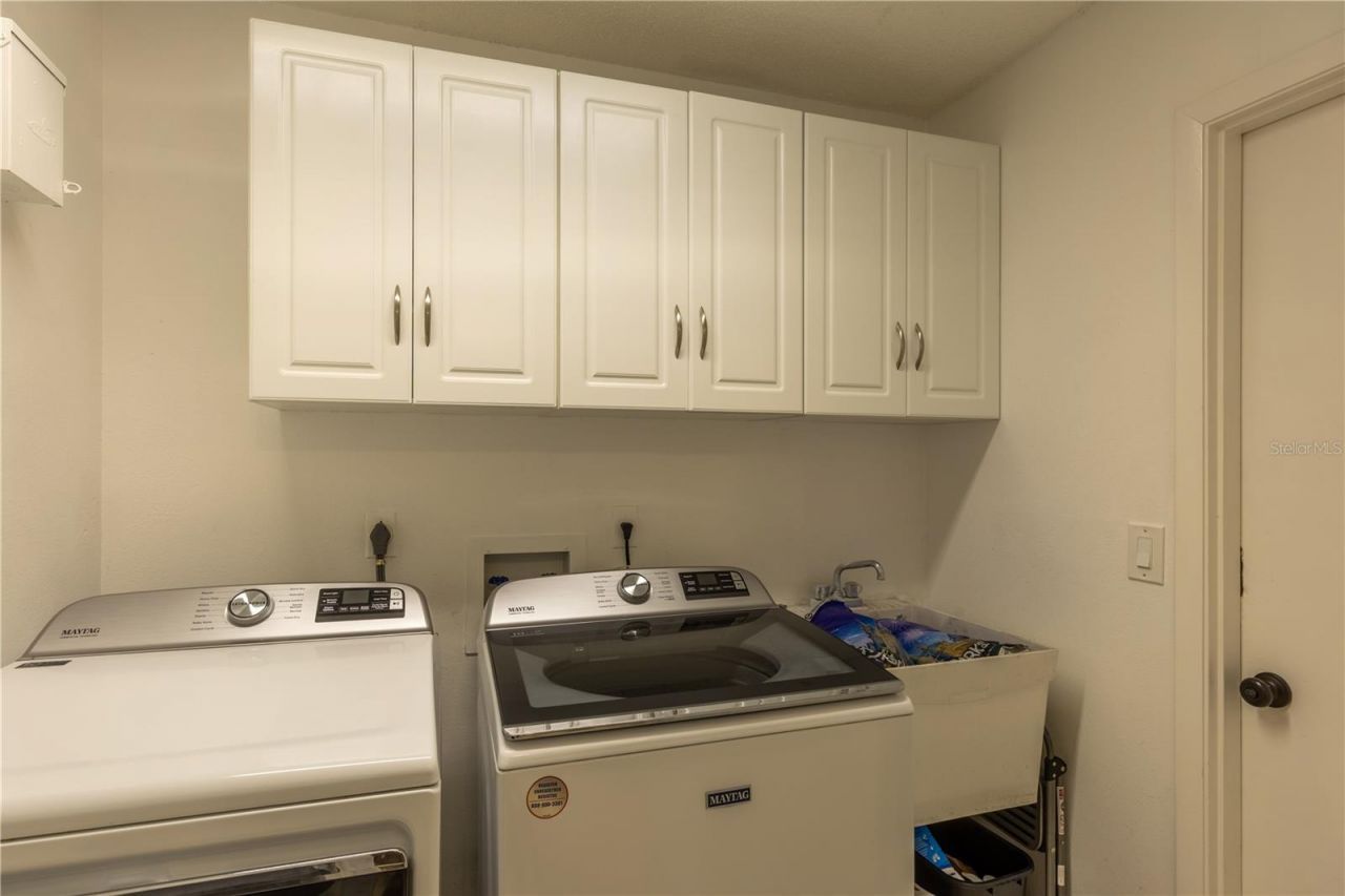 8457 Cypress Lake Circle, Sarasota, FL 34243 Photo