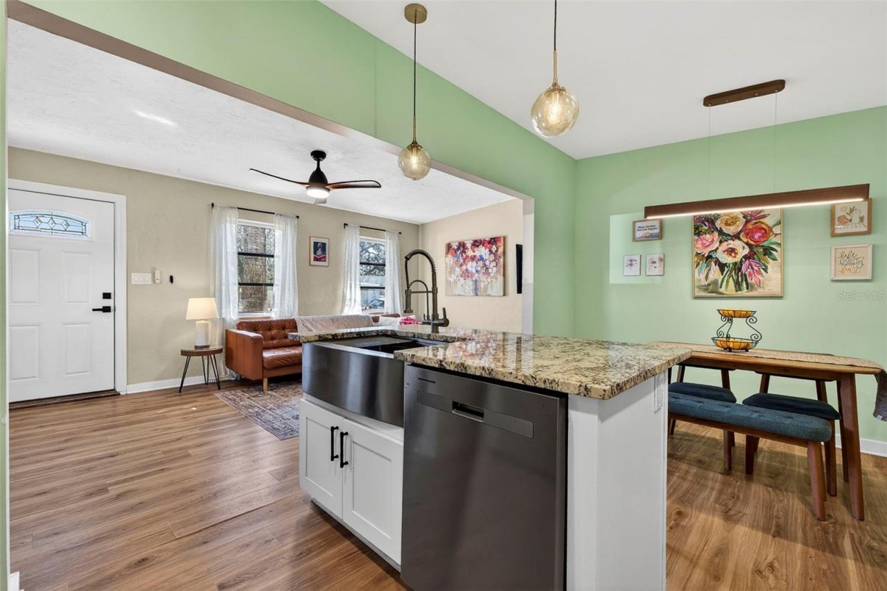 5336 10th Street N, Saint Petersburg, FL 33703 Photo