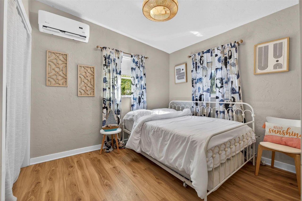 5336 10th Street N, Saint Petersburg, FL 33703 Photo