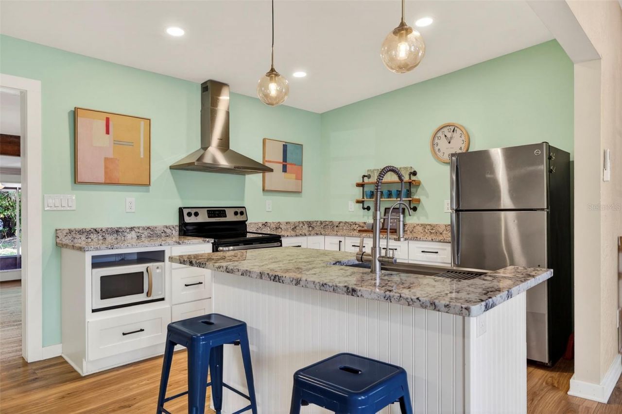 5336 10th Street N, Saint Petersburg, FL 33703 Photo