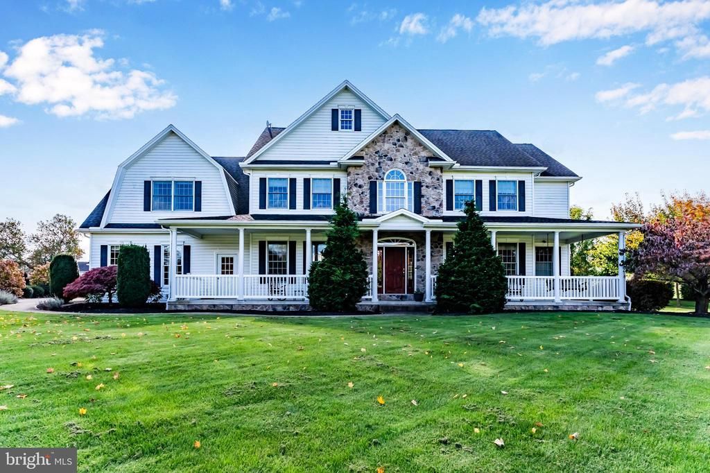 13 HERITAGE COURT, CARLISLE, PA 17015