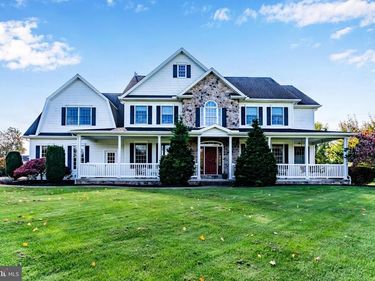 13 HERITAGE COURT, CARLISLE, PA 17015