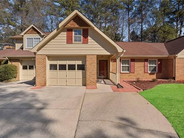 2 Dover Trail , Peachtree City, GA 30269