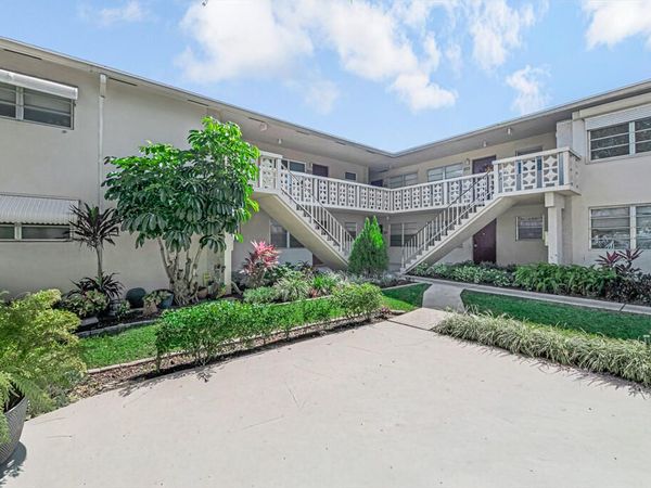 606 S C Street, Unit 204, Lake Worth Beach, FL 33460