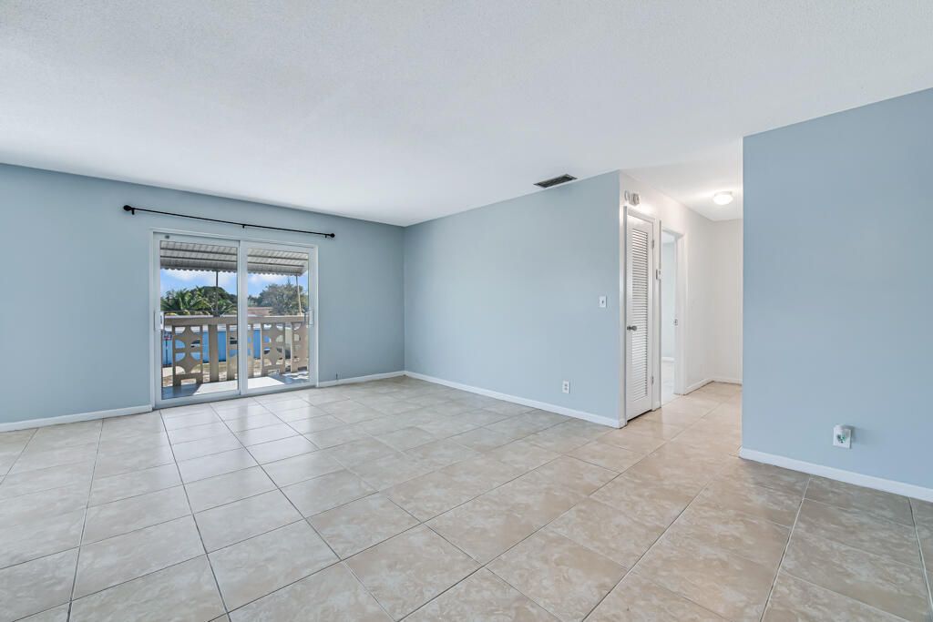 606 S C Street, Unit 204, Lake Worth Beach, FL 33460 Photo