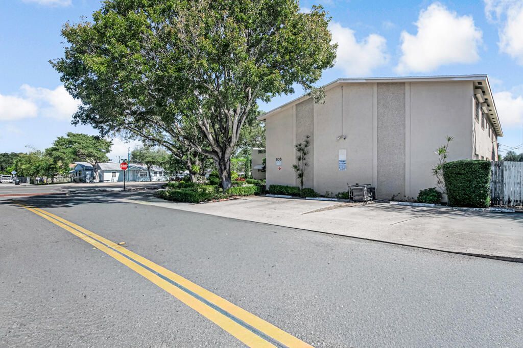 606 S C Street, Unit 204, Lake Worth Beach, FL 33460 Photo