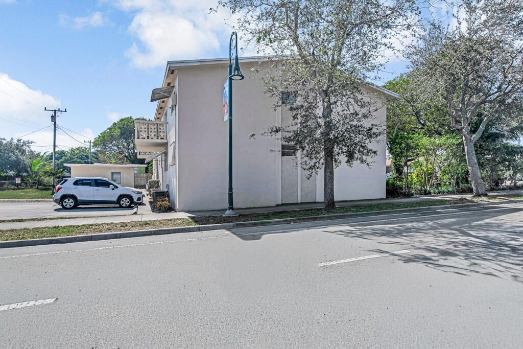 606 S C Street, Unit 204, Lake Worth Beach, FL 33460 Photo