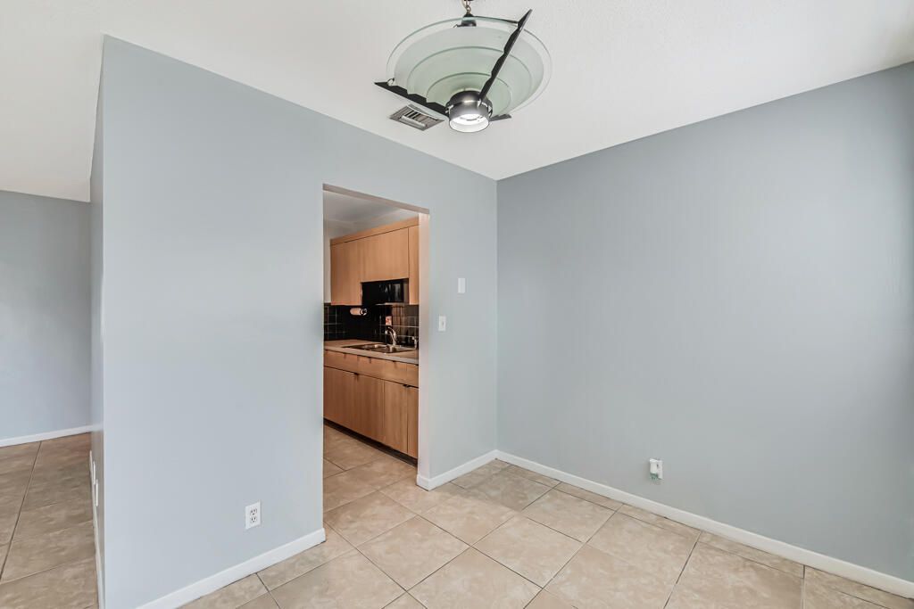 606 S C Street, Unit 204, Lake Worth Beach, FL 33460 Photo