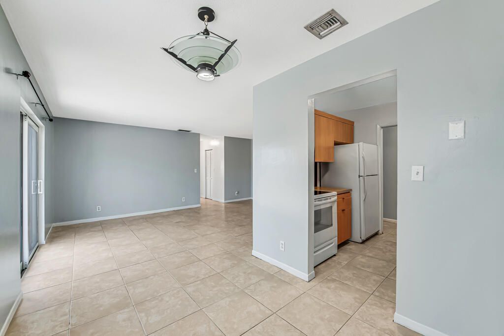 606 S C Street, Unit 204, Lake Worth Beach, FL 33460 Photo