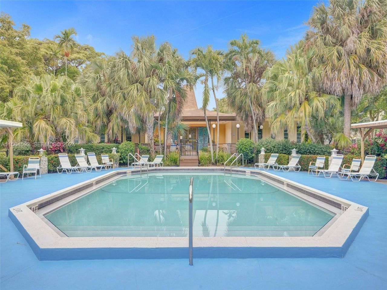 5111 W Oakland Park Boulevard, Unit 105, Lauderdale Lakes, FL 33313 Photo