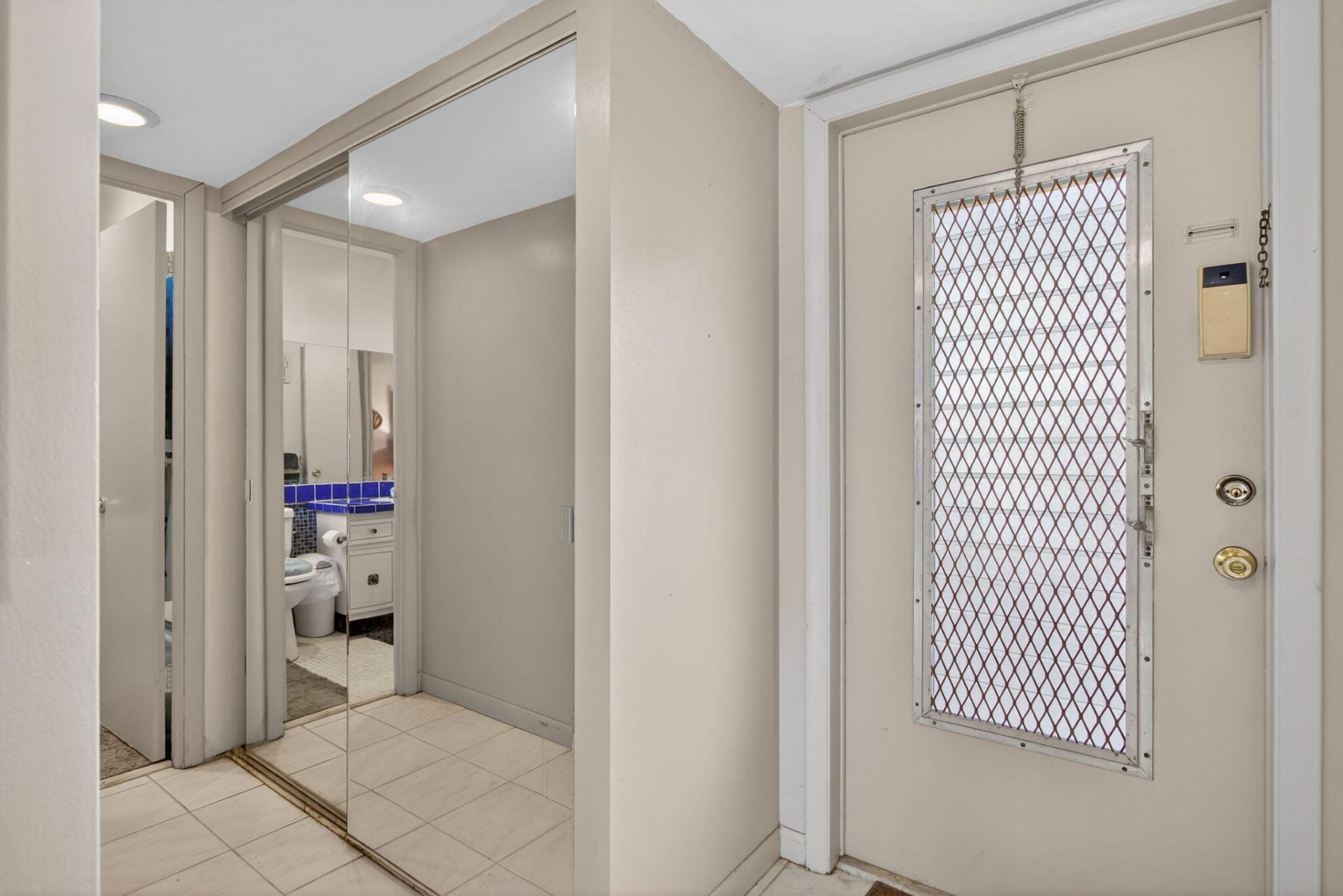 5111 W Oakland Park Boulevard, Unit 105, Lauderdale Lakes, FL 33313 Photo