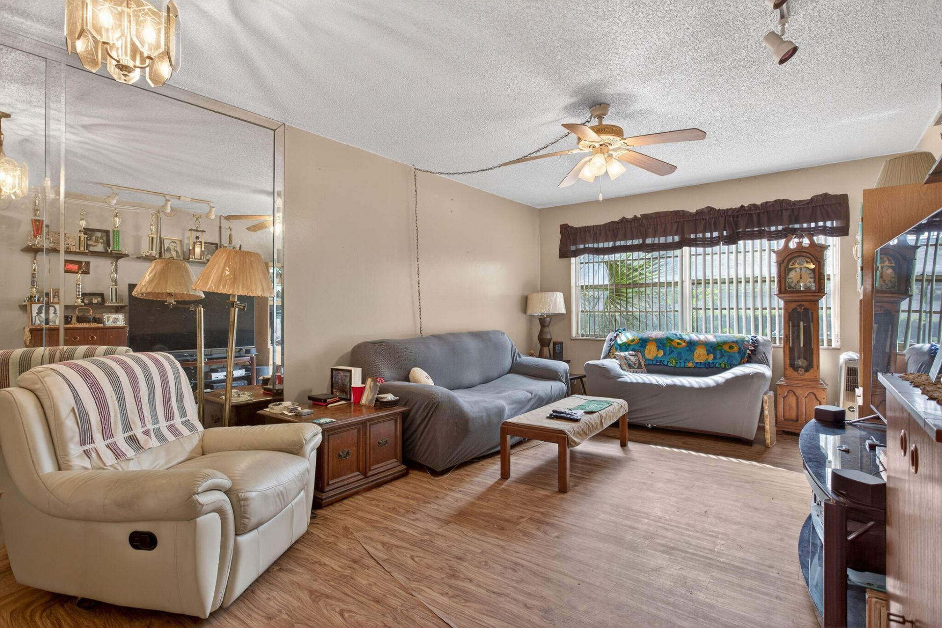 5111 W Oakland Park Boulevard, Unit 105, Lauderdale Lakes, FL 33313 Photo