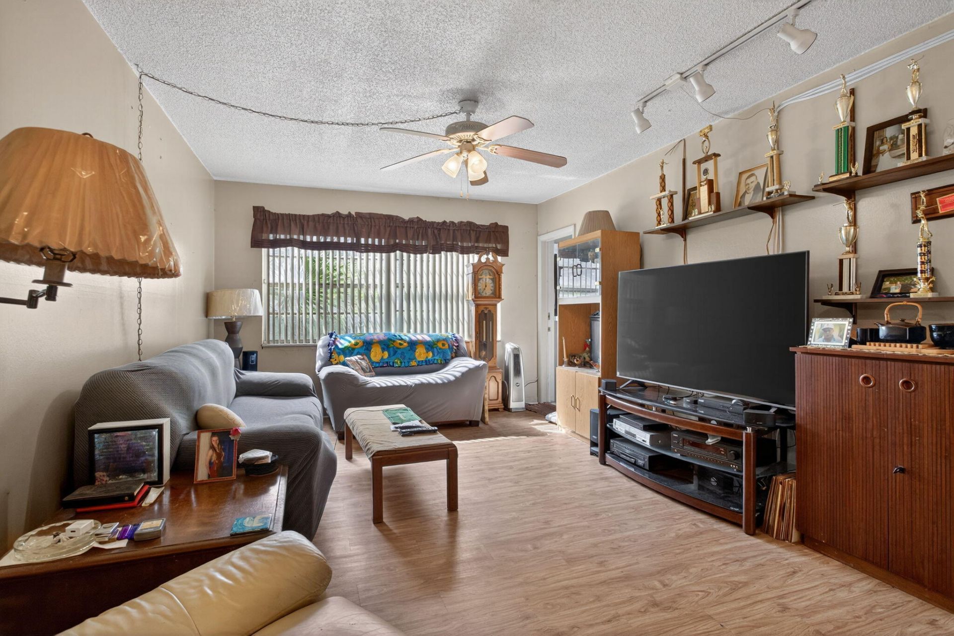5111 W Oakland Park Boulevard, Unit 105, Lauderdale Lakes, FL 33313 Photo