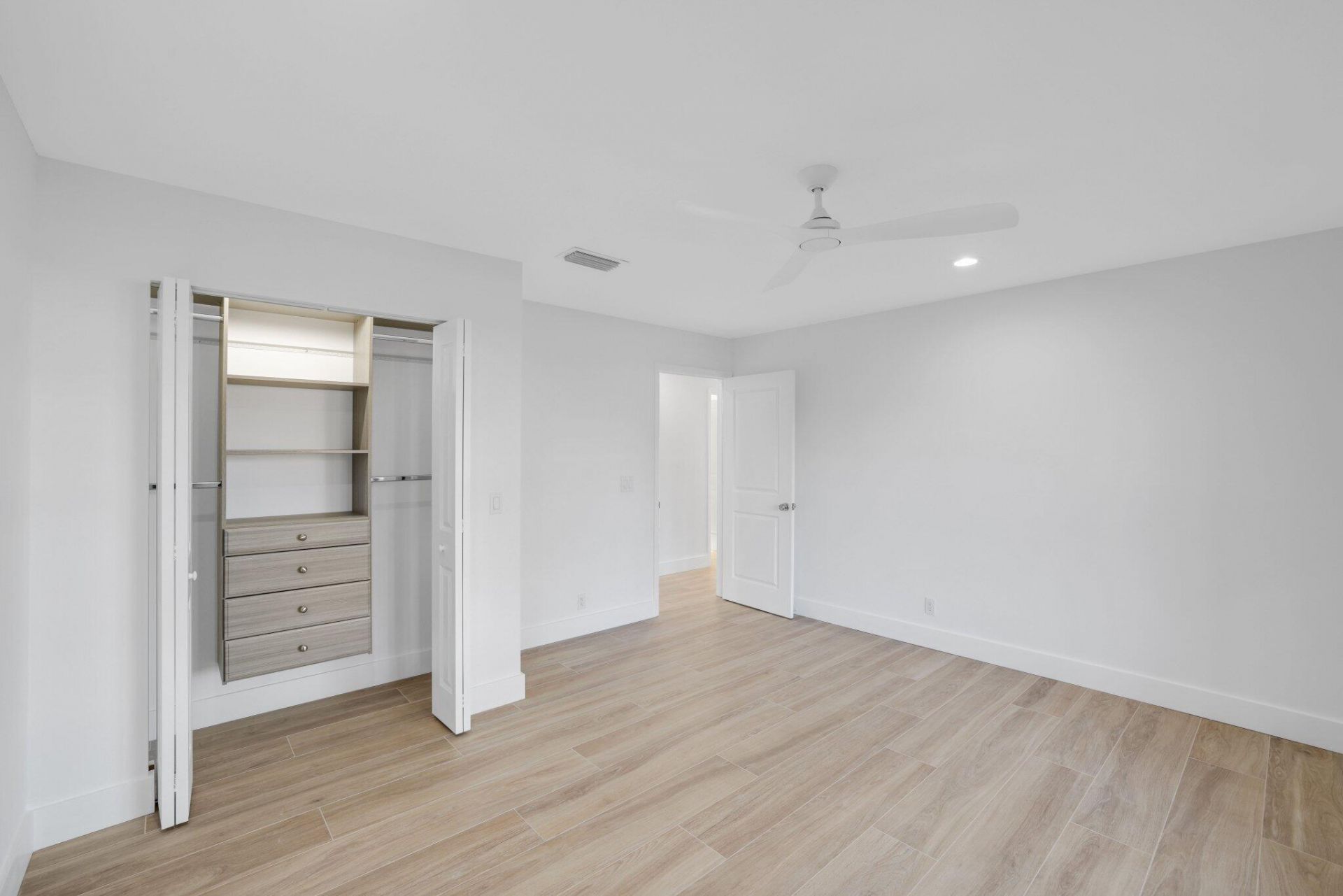 24 Dunbar Road, Palm Beach Gardens, FL 33418 Photo