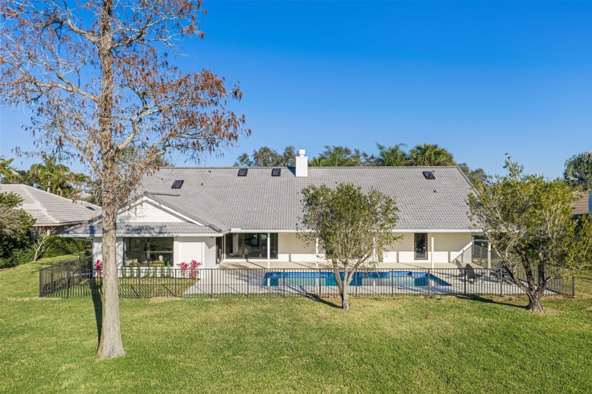 24 Dunbar Road, Palm Beach Gardens, FL 33418 Photo