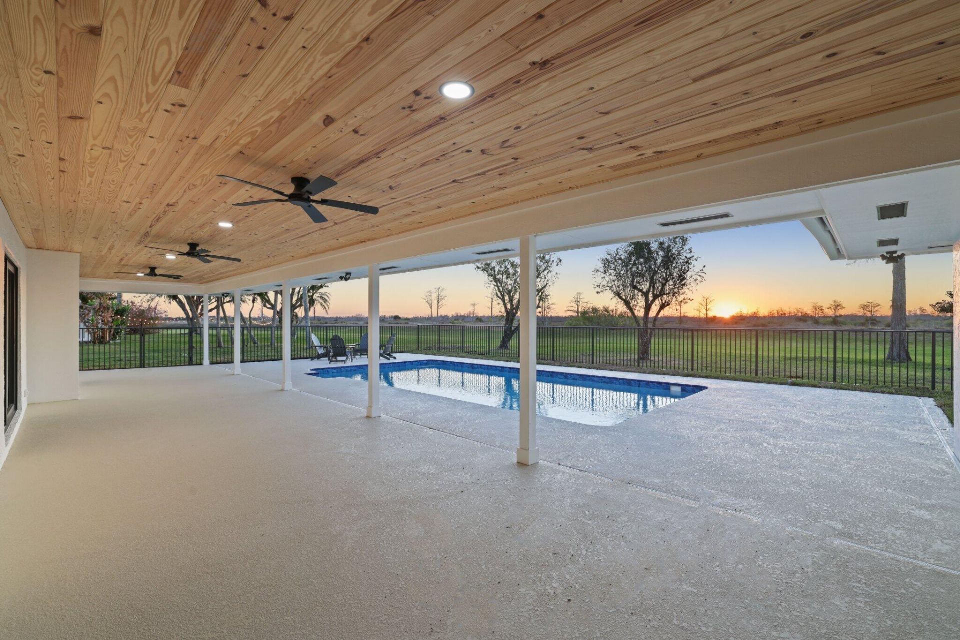 24 Dunbar Road, Palm Beach Gardens, FL 33418 Photo