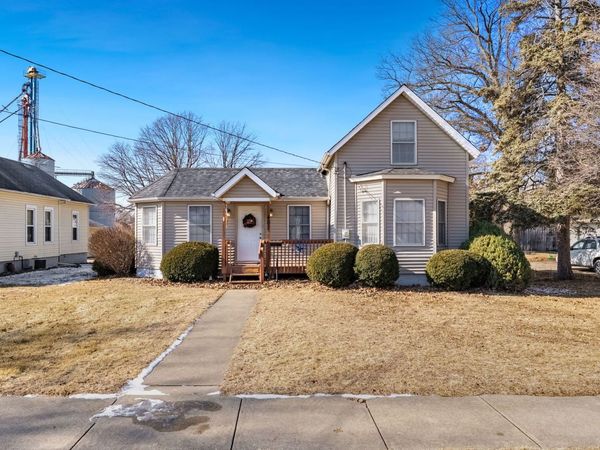 401 N Ridge Street, Cambridge, IL 61238