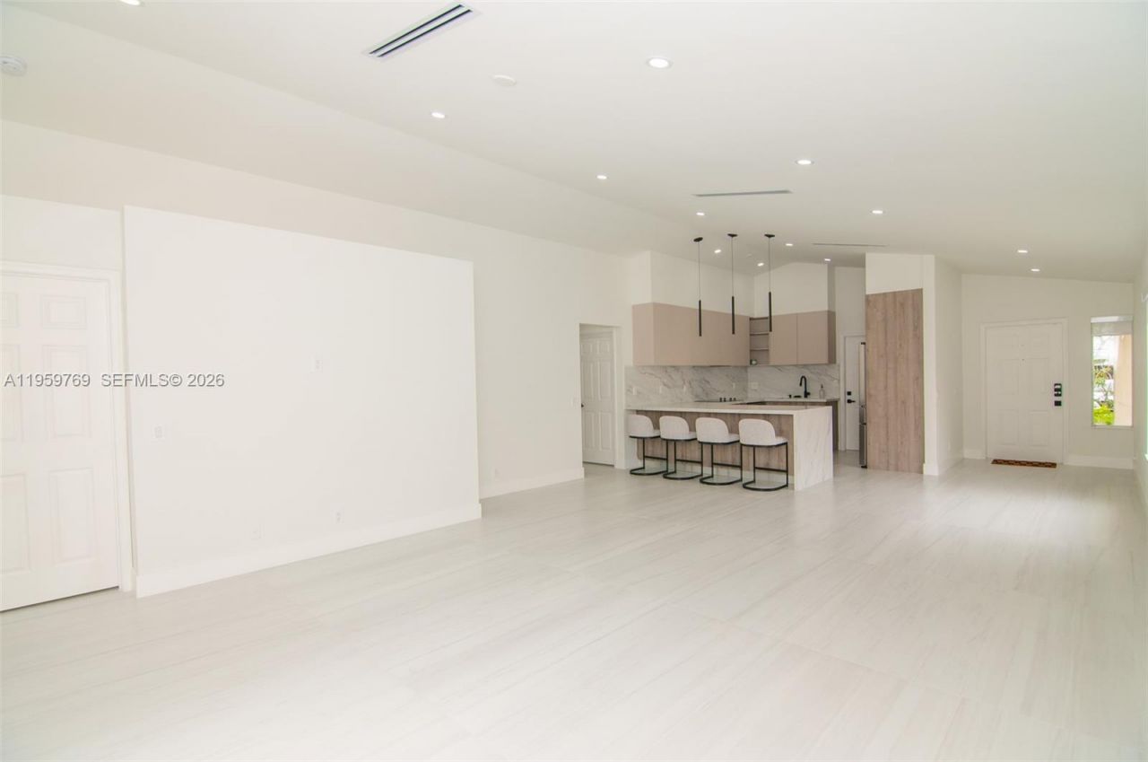 4420 Dogwood Cir, Unit 4420, Weston, FL 33331 Photo