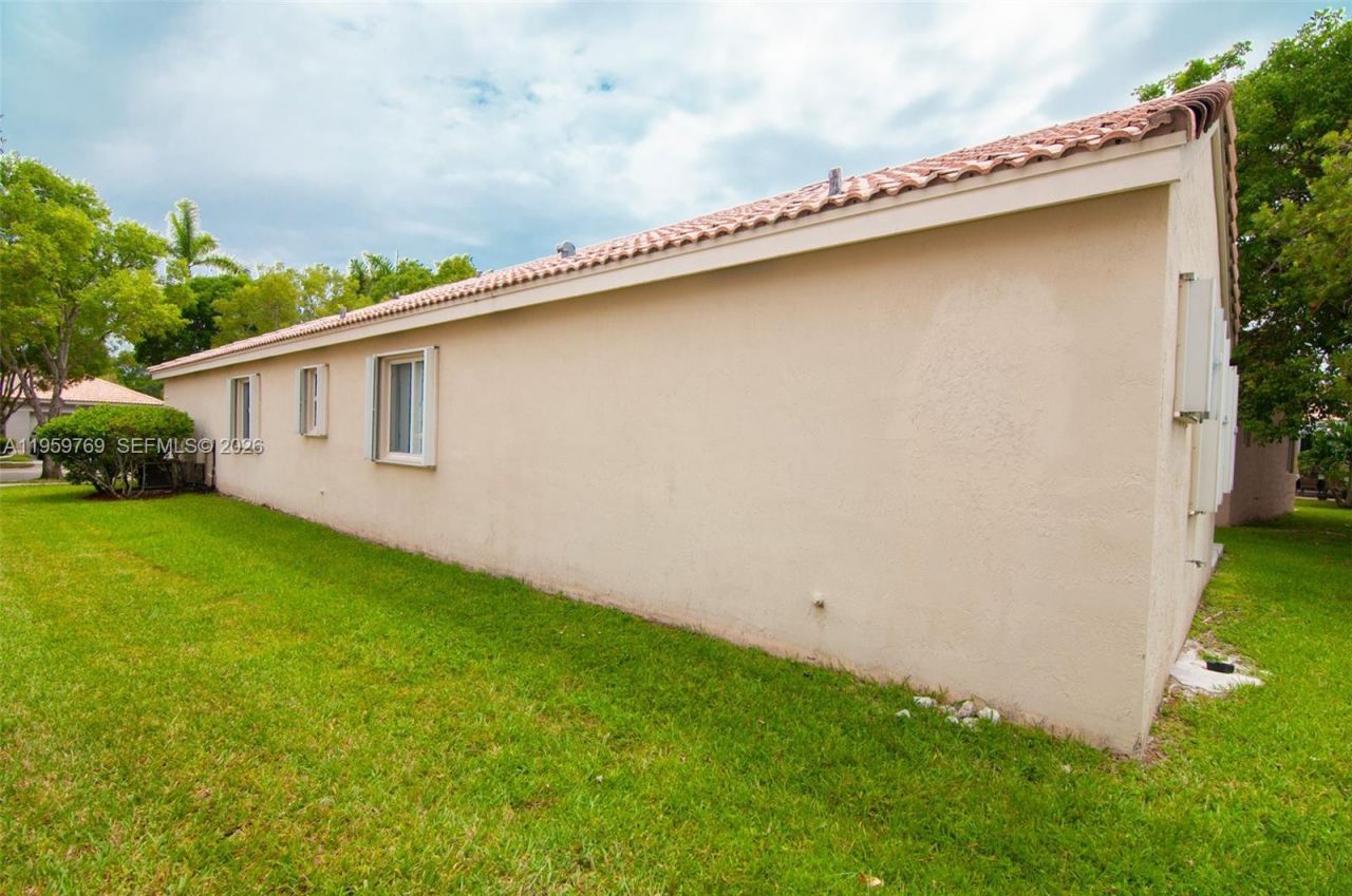 4420 Dogwood Cir, Unit 4420, Weston, FL 33331 Photo