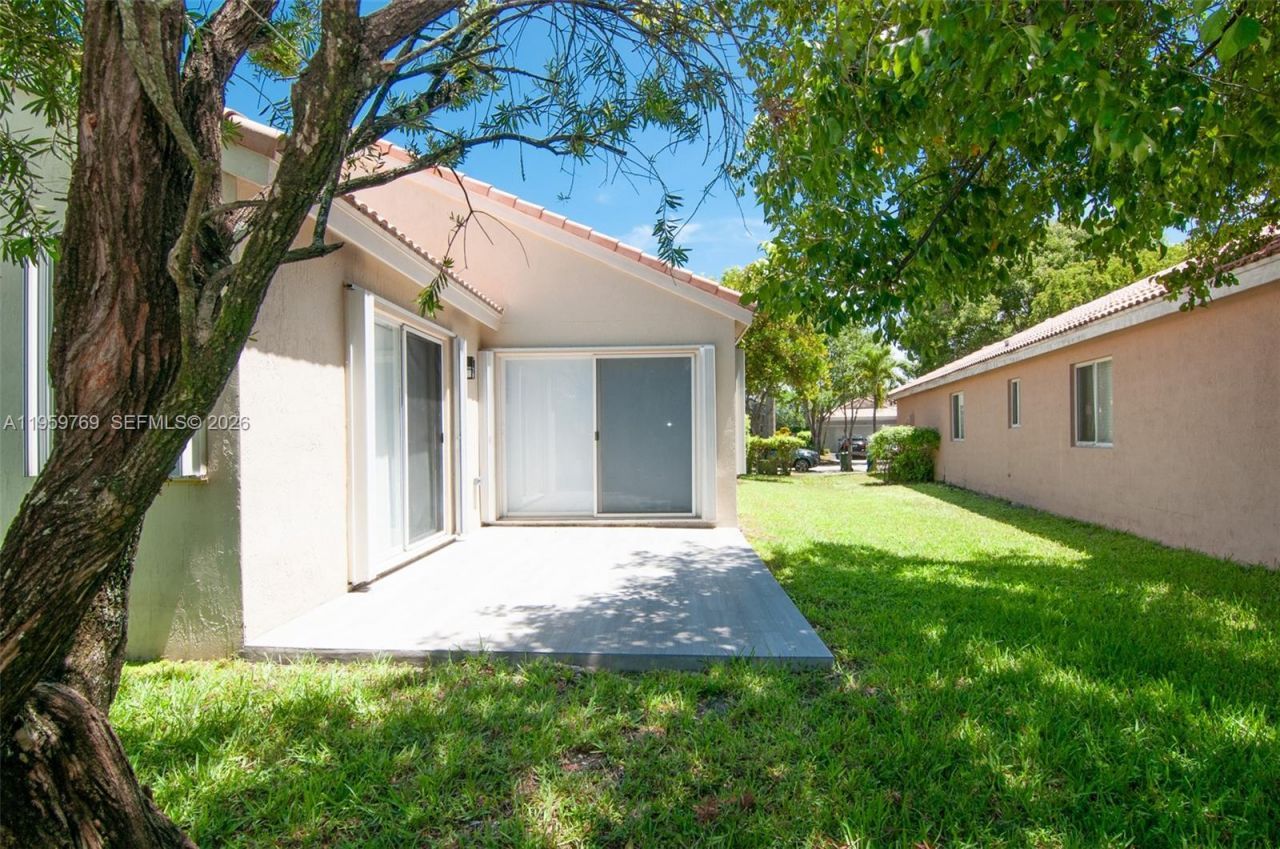 4420 Dogwood Cir, Unit 4420, Weston, FL 33331 Photo