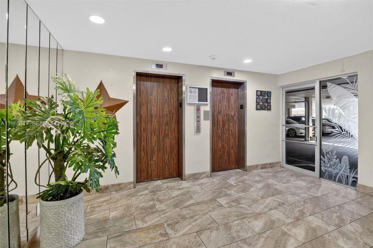 1811 Jefferson St, Unit 603, Hollywood, FL 33020 Photo