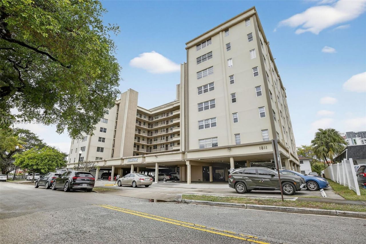1811 Jefferson St, Unit 603, Hollywood, FL 33020 Photo