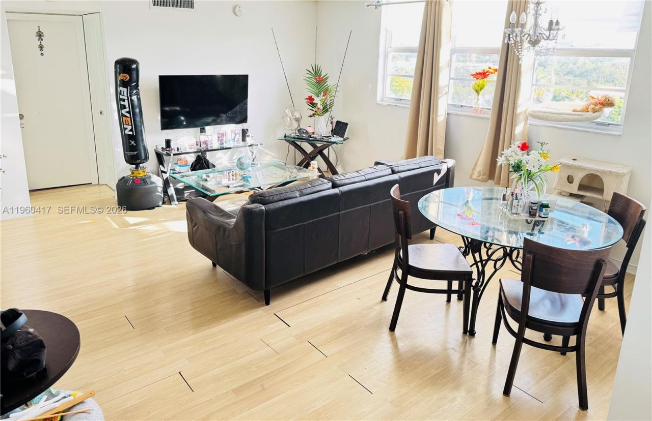 1811 Jefferson St, Unit 603, Hollywood, FL 33020 Photo