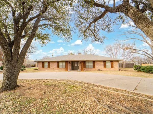 1506 W Elliott Street, Breckenridge, TX 76424
