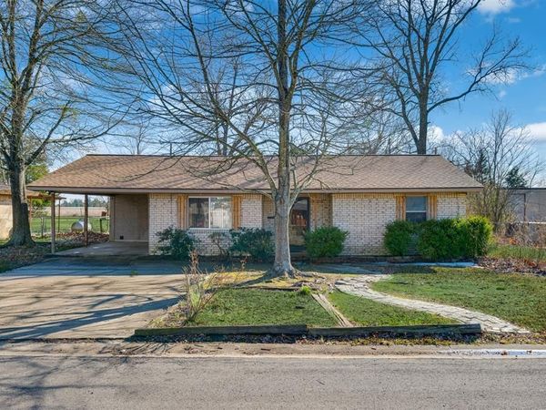 235 Elizabeth Lane, Blossom, TX 75416