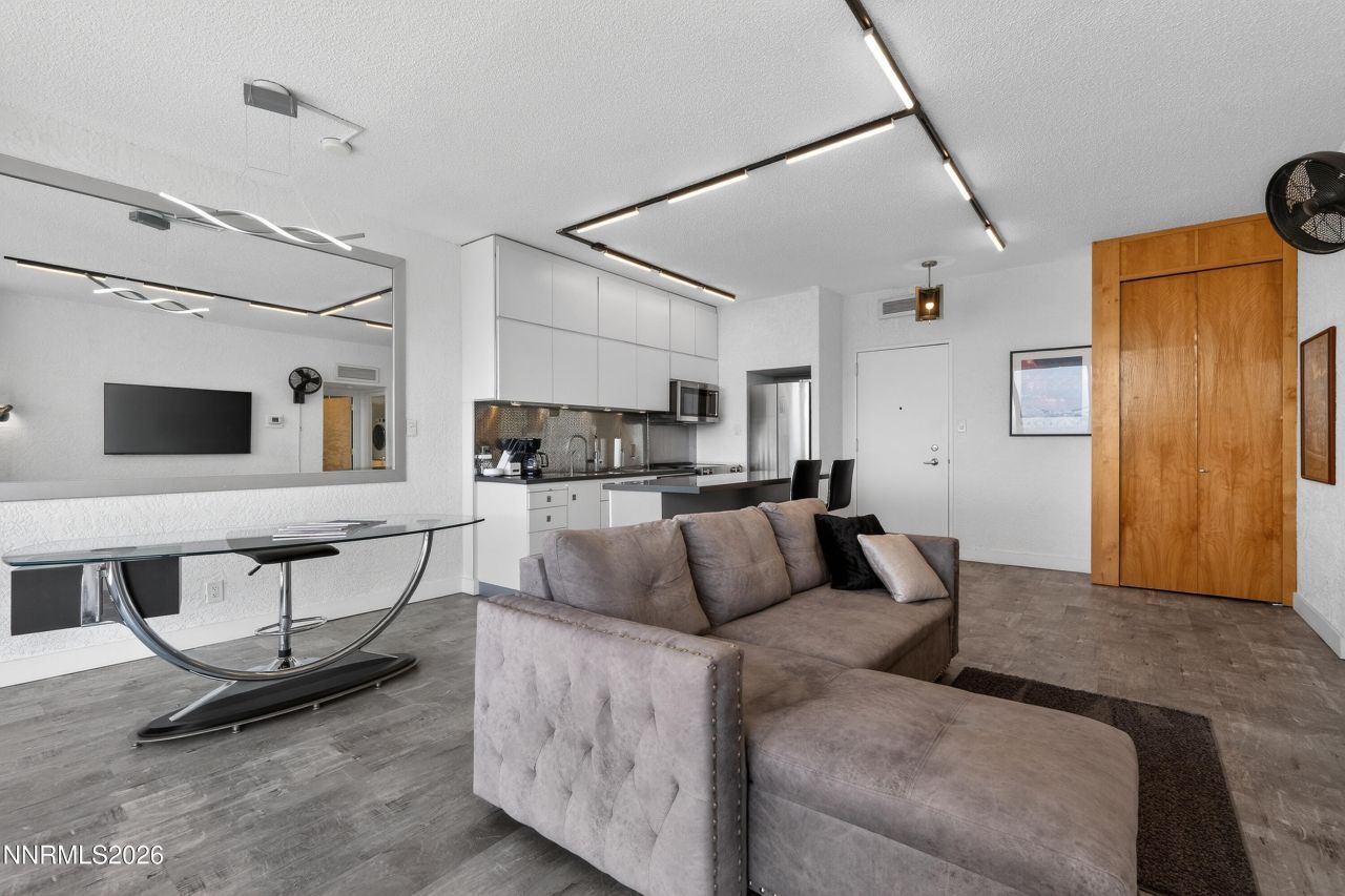 100 N Arlington Avenue, Unit 22H, Reno, NV 89501 Photo