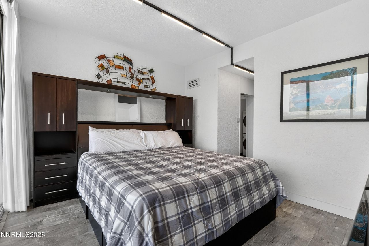 100 N Arlington Avenue, Unit 22H, Reno, NV 89501 Photo