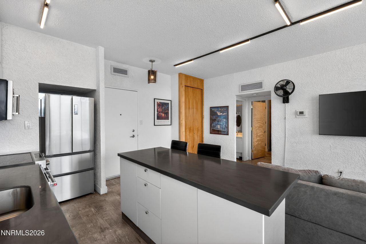 100 N Arlington Avenue, Unit 22H, Reno, NV 89501 Photo