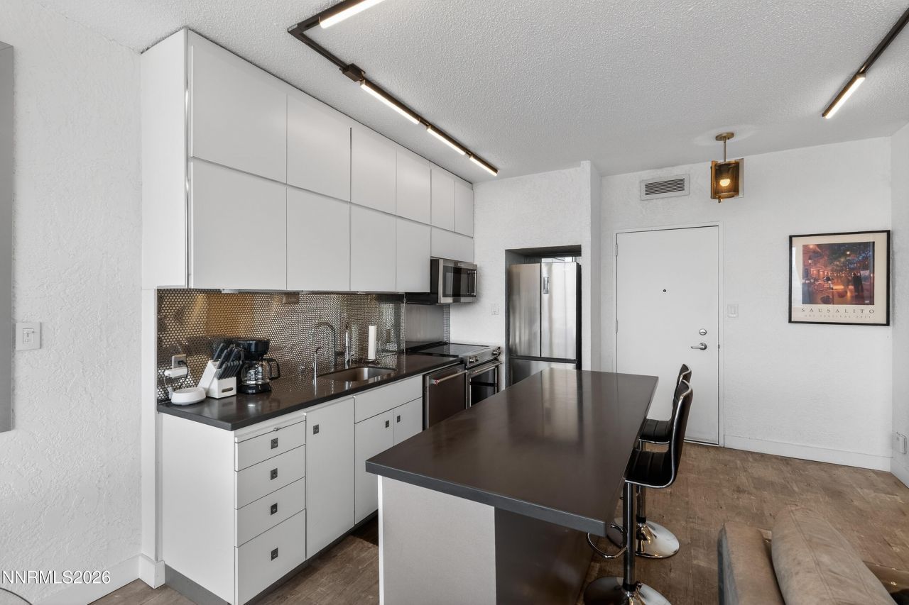 100 N Arlington Avenue, Unit 22H, Reno, NV 89501 Photo
