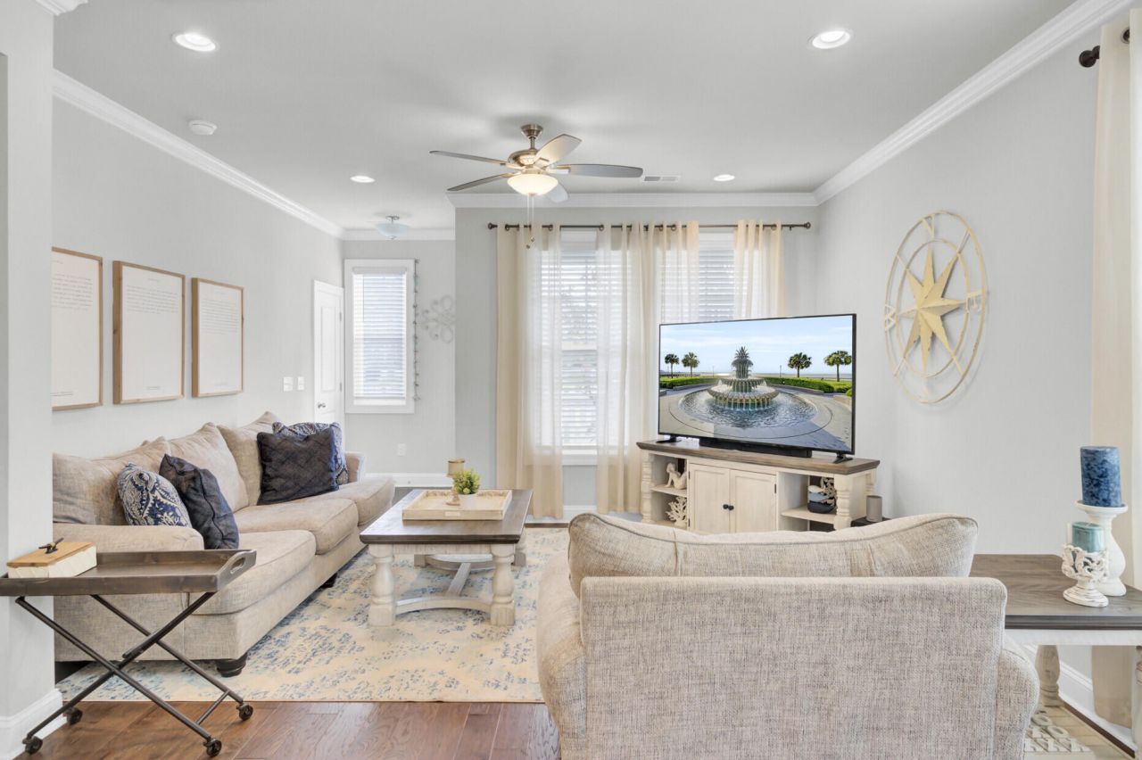 2672 Park W Boulevard Photo 10