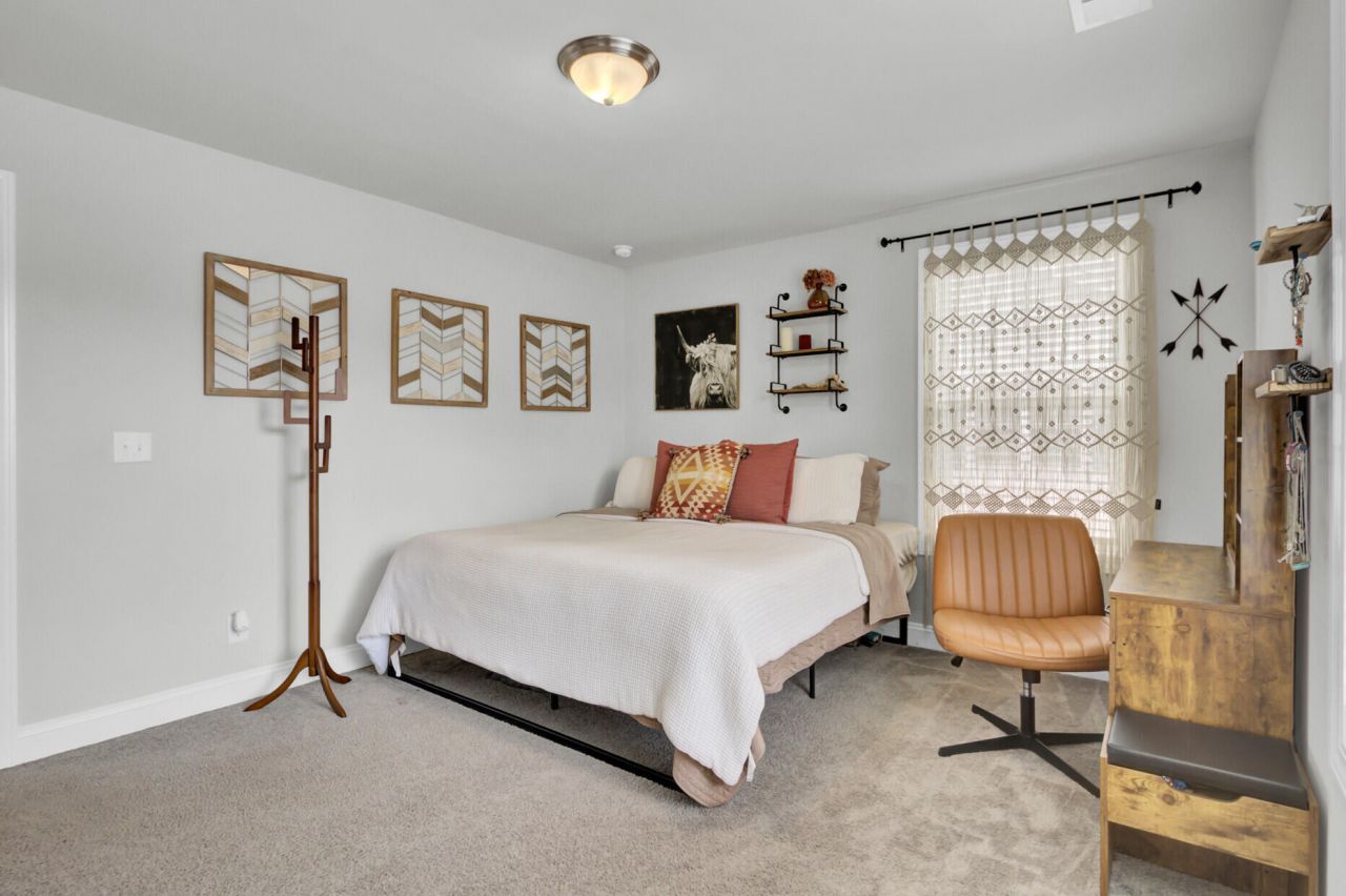 2672 Park W Boulevard Photo 18