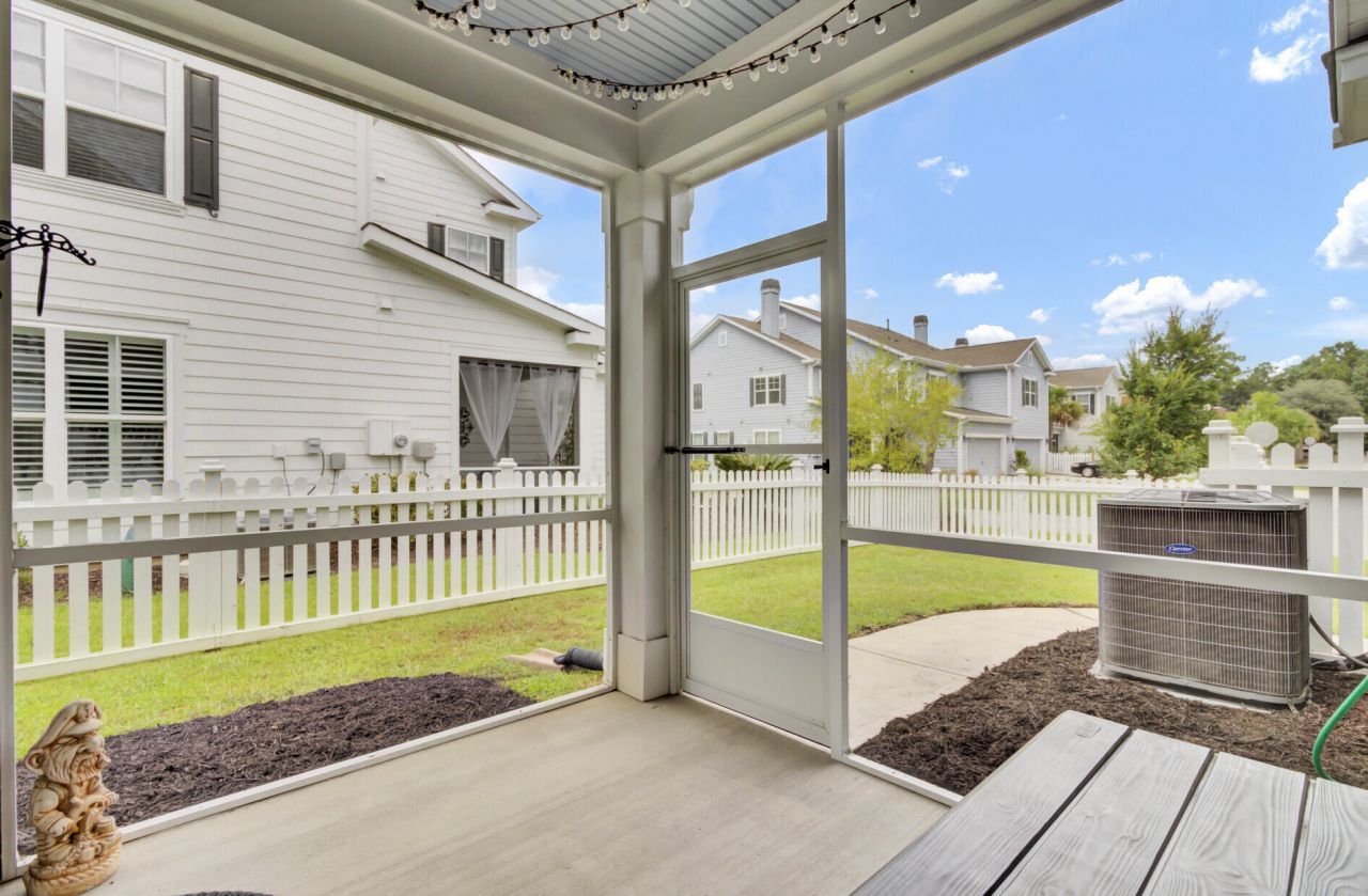 2672 Park W Boulevard Photo 29