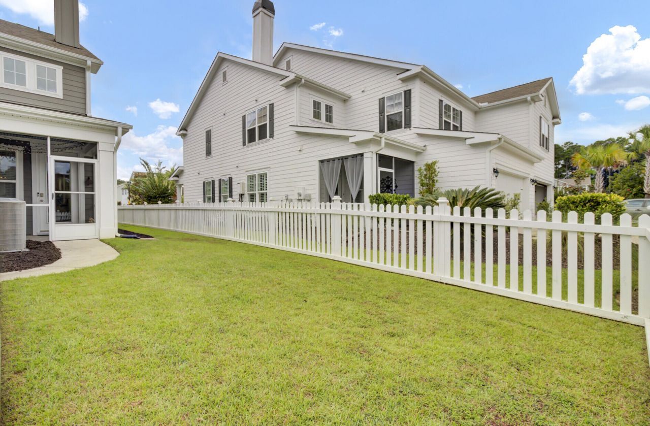 2672 Park W Boulevard Photo 31