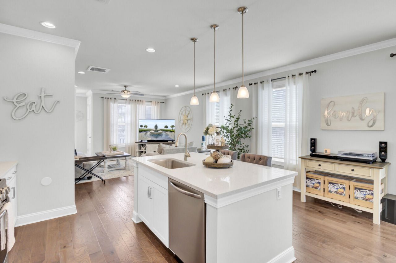 2672 Park W Boulevard Photo 8