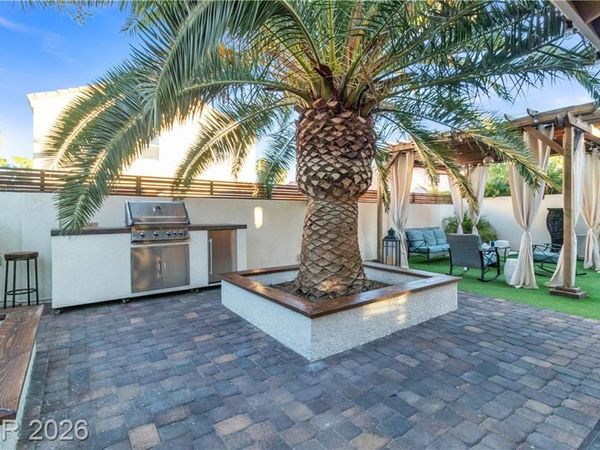 1923 Casa Verde Drive, North Las Vegas, NV 89031