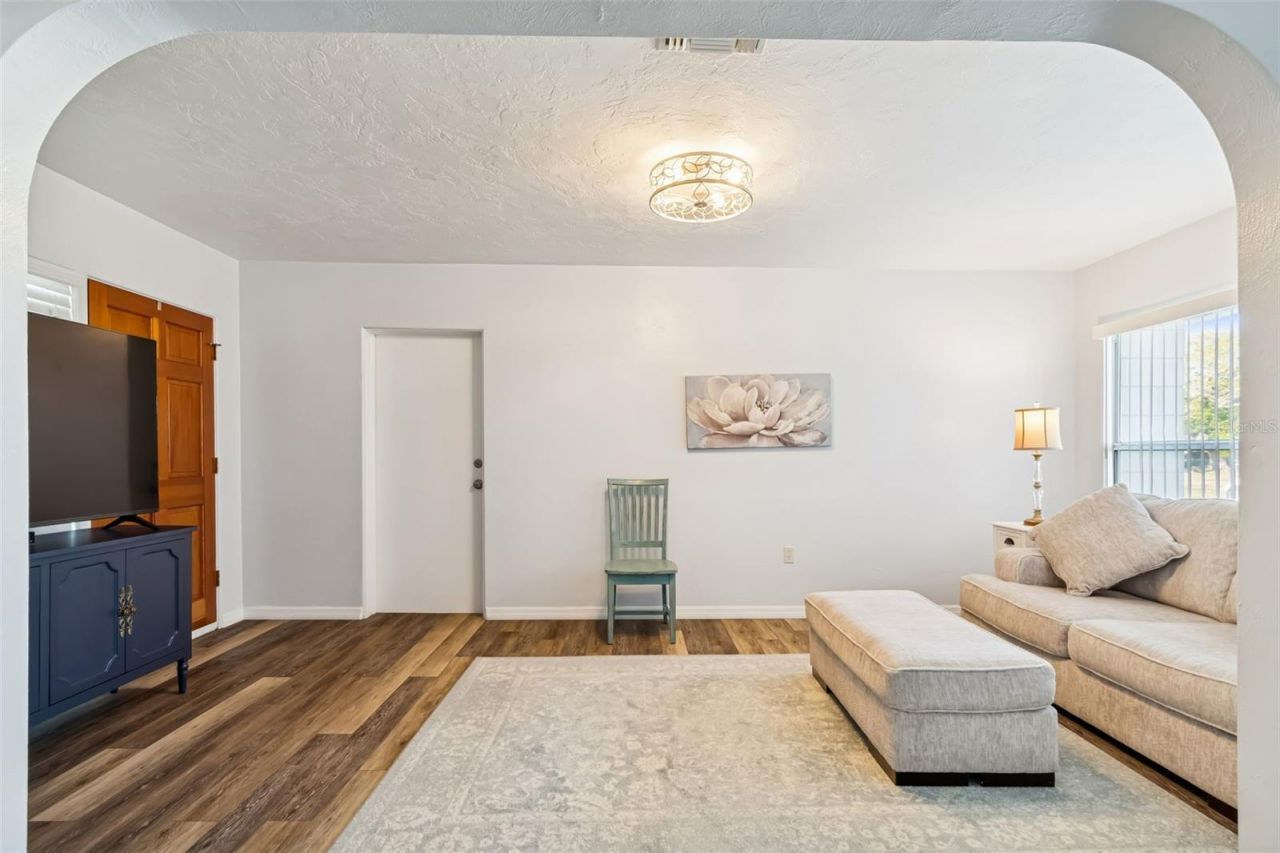 5112 58th Way N, Kenneth City, FL 33709 Photo