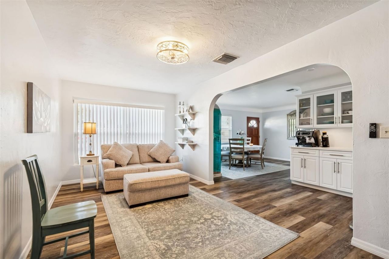 5112 58th Way N, Kenneth City, FL 33709 Photo