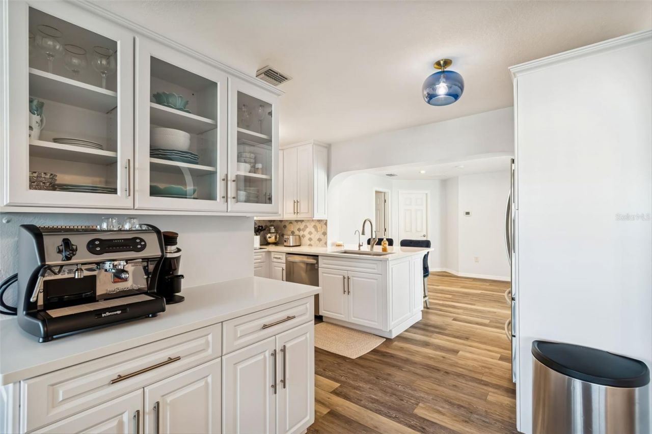 5112 58th Way N, Kenneth City, FL 33709 Photo