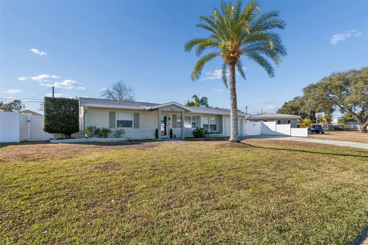 5112 58th Way N, Kenneth City, FL 33709 Photo