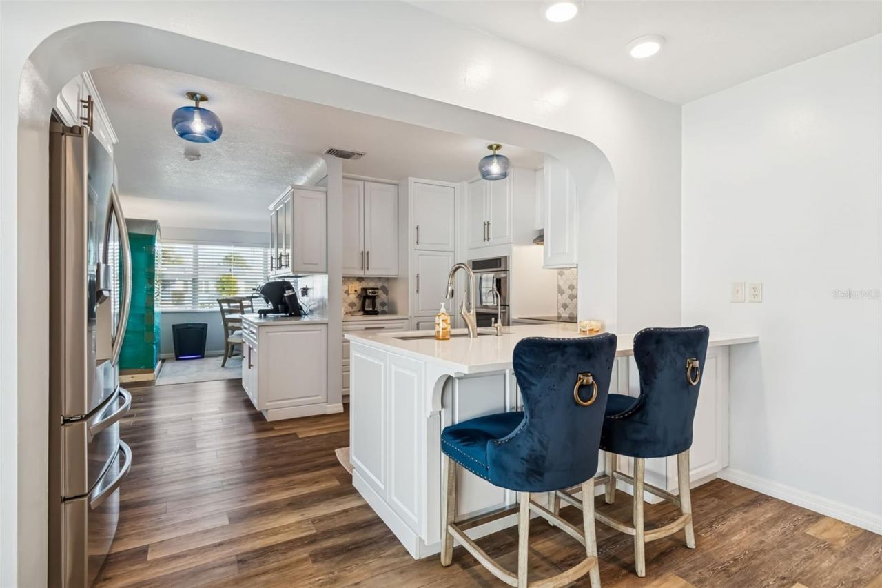 5112 58th Way N, Kenneth City, FL 33709 Photo