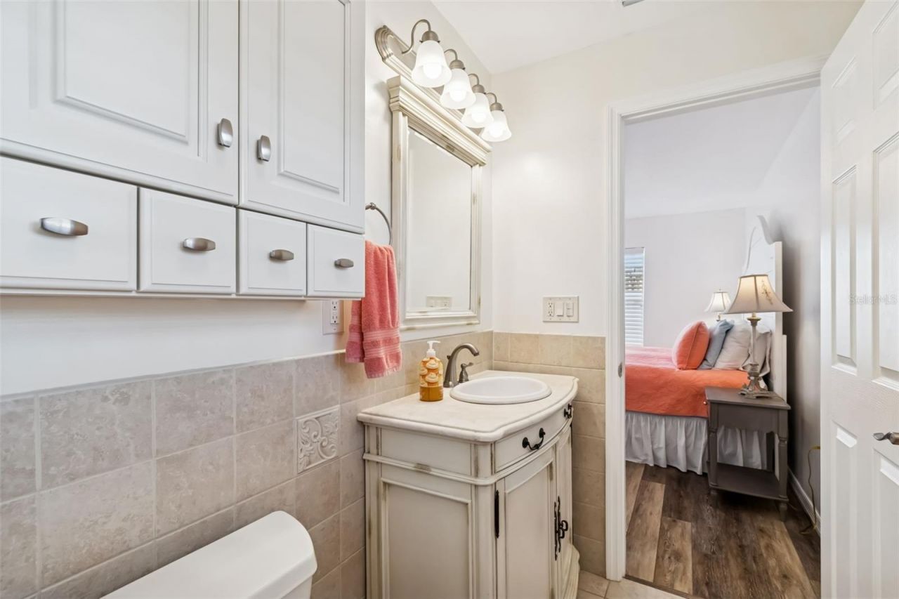 5112 58th Way N, Kenneth City, FL 33709 Photo