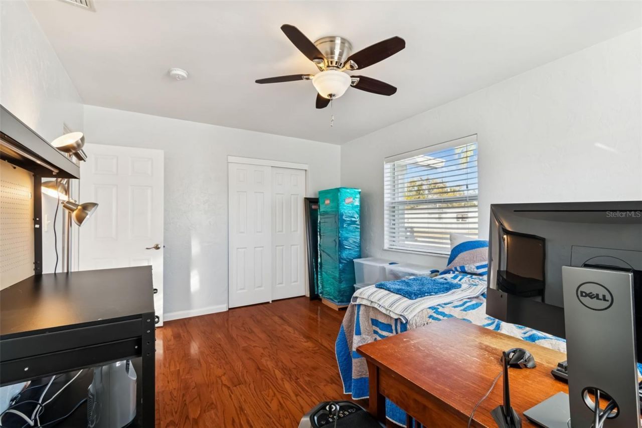 5112 58th Way N, Kenneth City, FL 33709 Photo