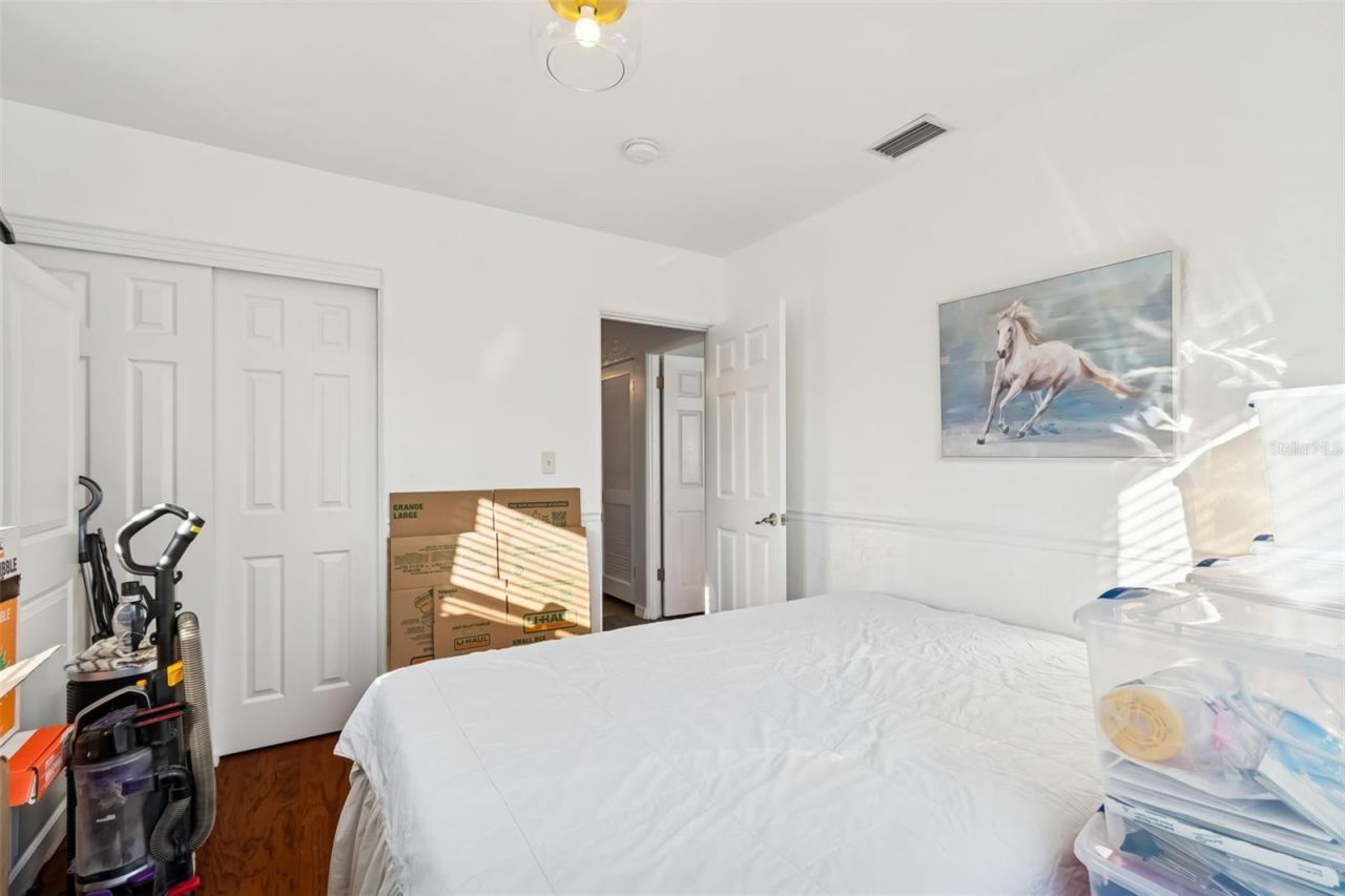 5112 58th Way N, Kenneth City, FL 33709 Photo