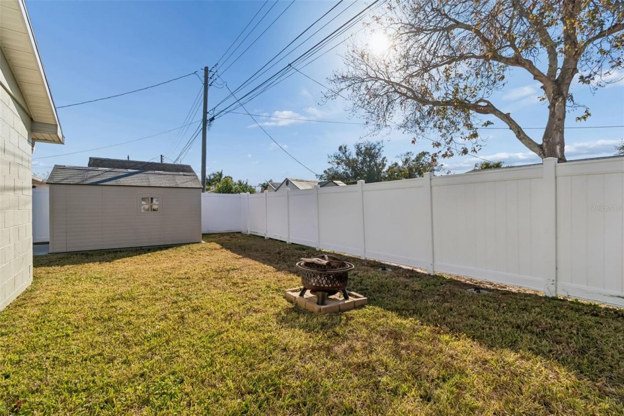 5112 58th Way N, Kenneth City, FL 33709 Photo